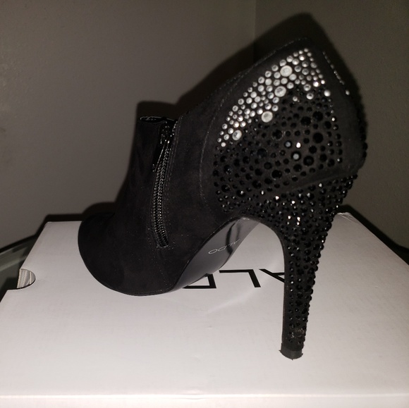 Booties - Picture 4 of 7